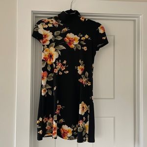 Ribbed flowered dress with matching purse